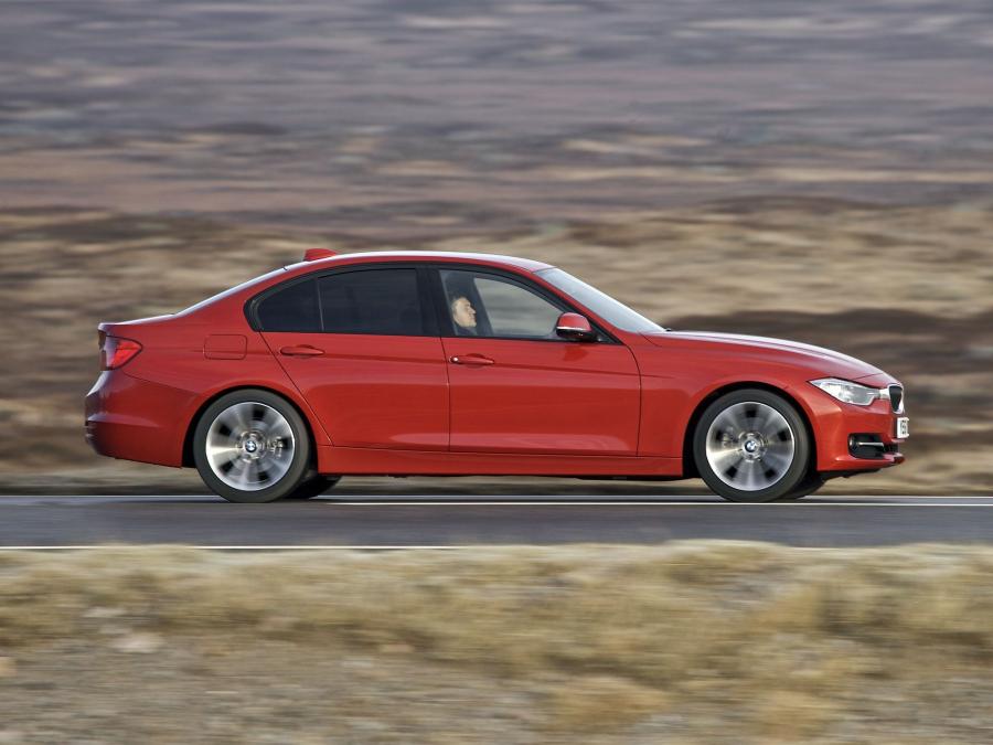  BMW 320d Sedan Sport Line 2012 года  (UK) (фото 4 из 16)